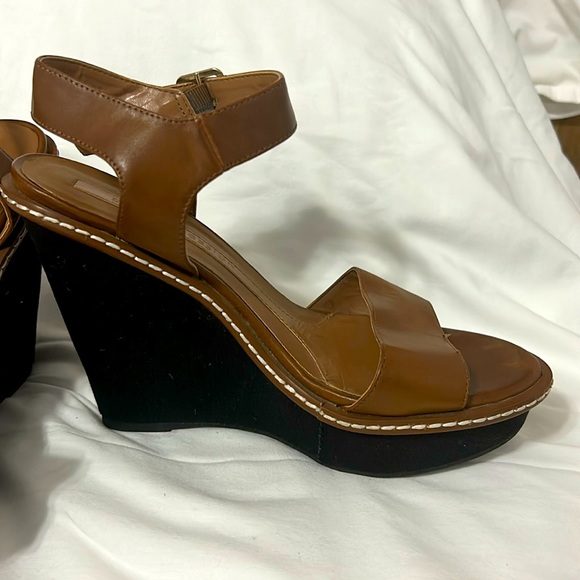 Sole Obsession Brown and Black Wedges size 8 - Picture 2 of 4